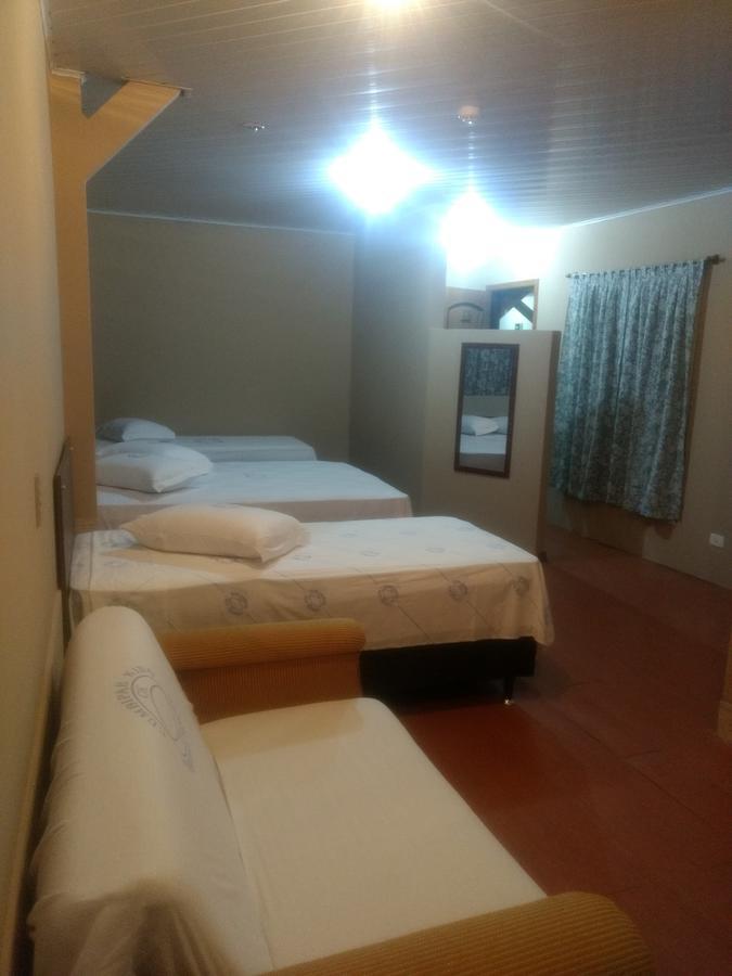 Cumbipar King Hotel Гуарульюс Экстерьер фото